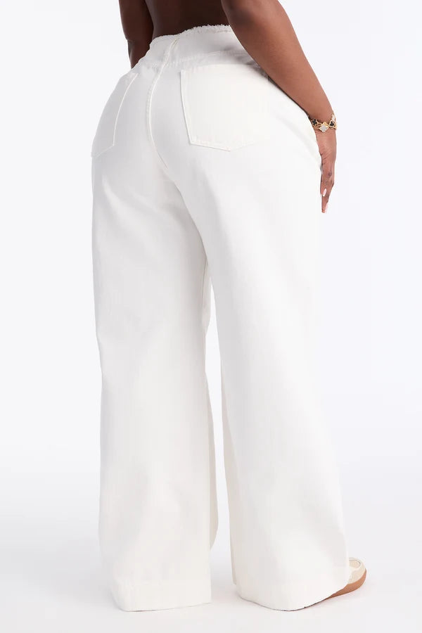 Women's High-Waisted Baggy Jeans | Relaxed Fit Cut-Off Waistband
