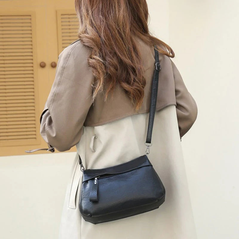 Women's Elegant Leather Shoulder Bag | Timeless Everyday Handbag